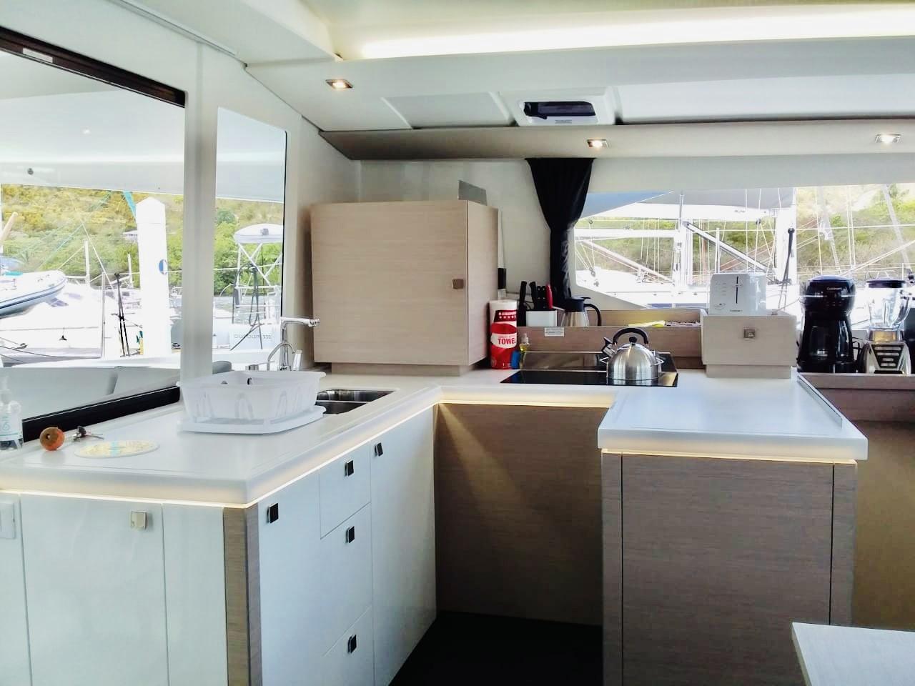 Fountaine Pajot Astrea 42 Maestro - Serene Blue, picture 10