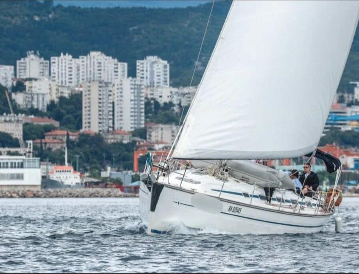 Bavaria 44, picture 1