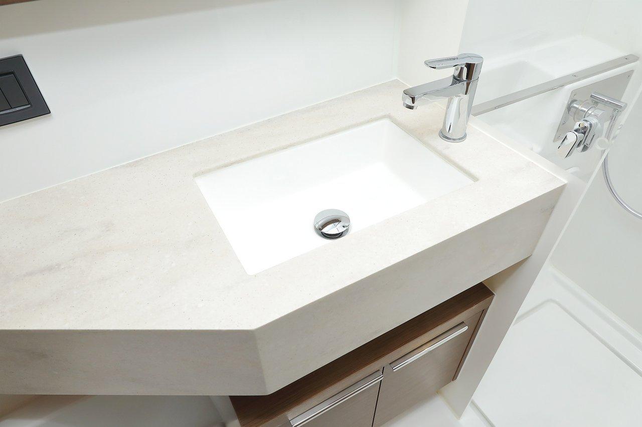 Lagoon 46 - 4 + 2 cab., picture 34