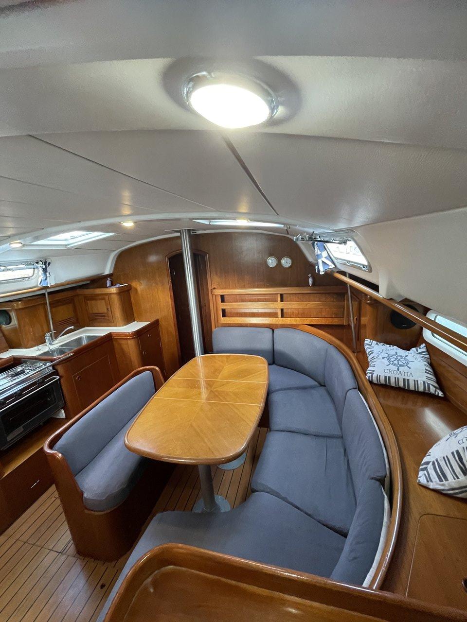 Oceanis 411 Celebration, picture 11