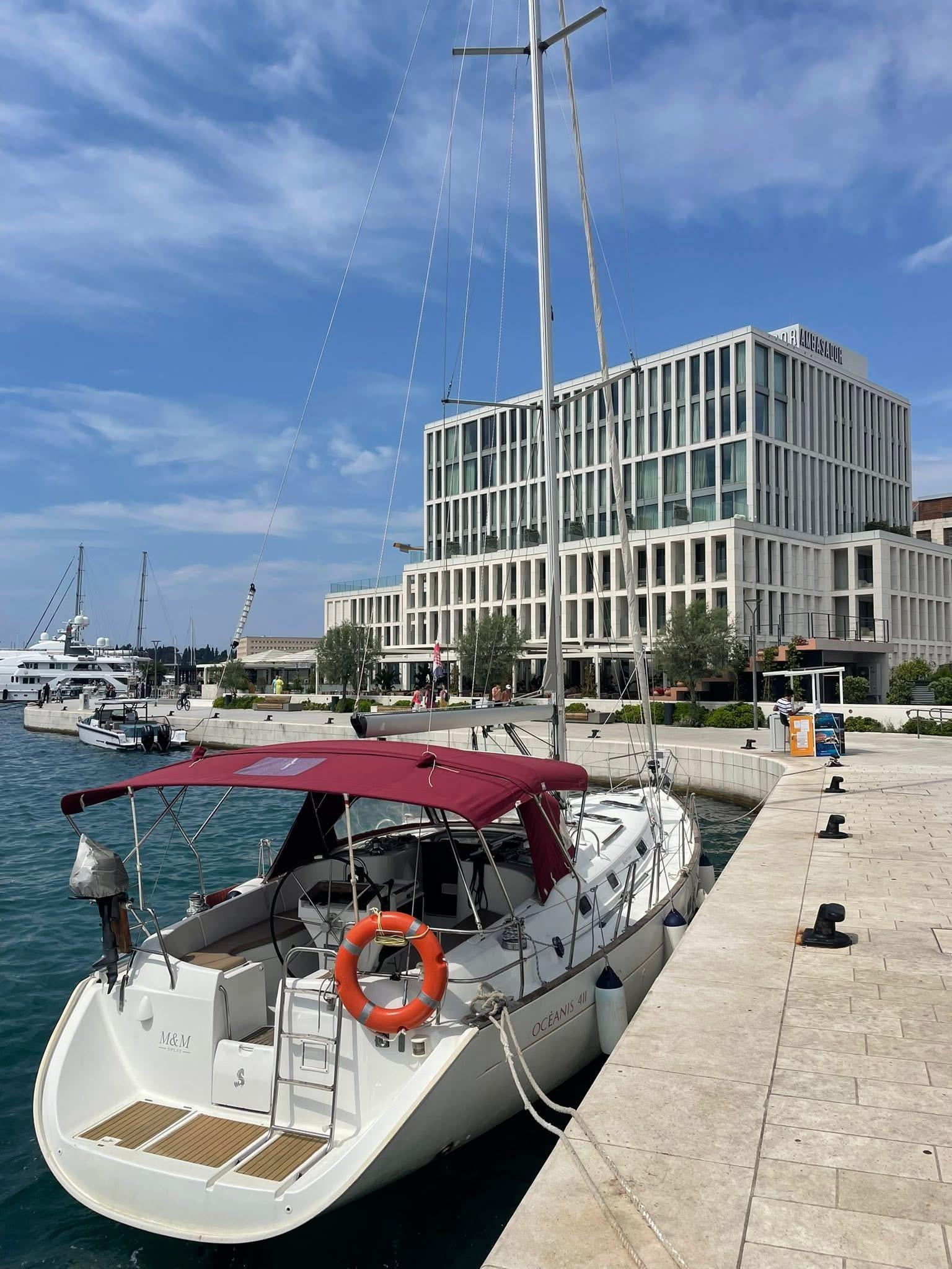 Oceanis 411 Celebration, picture 17