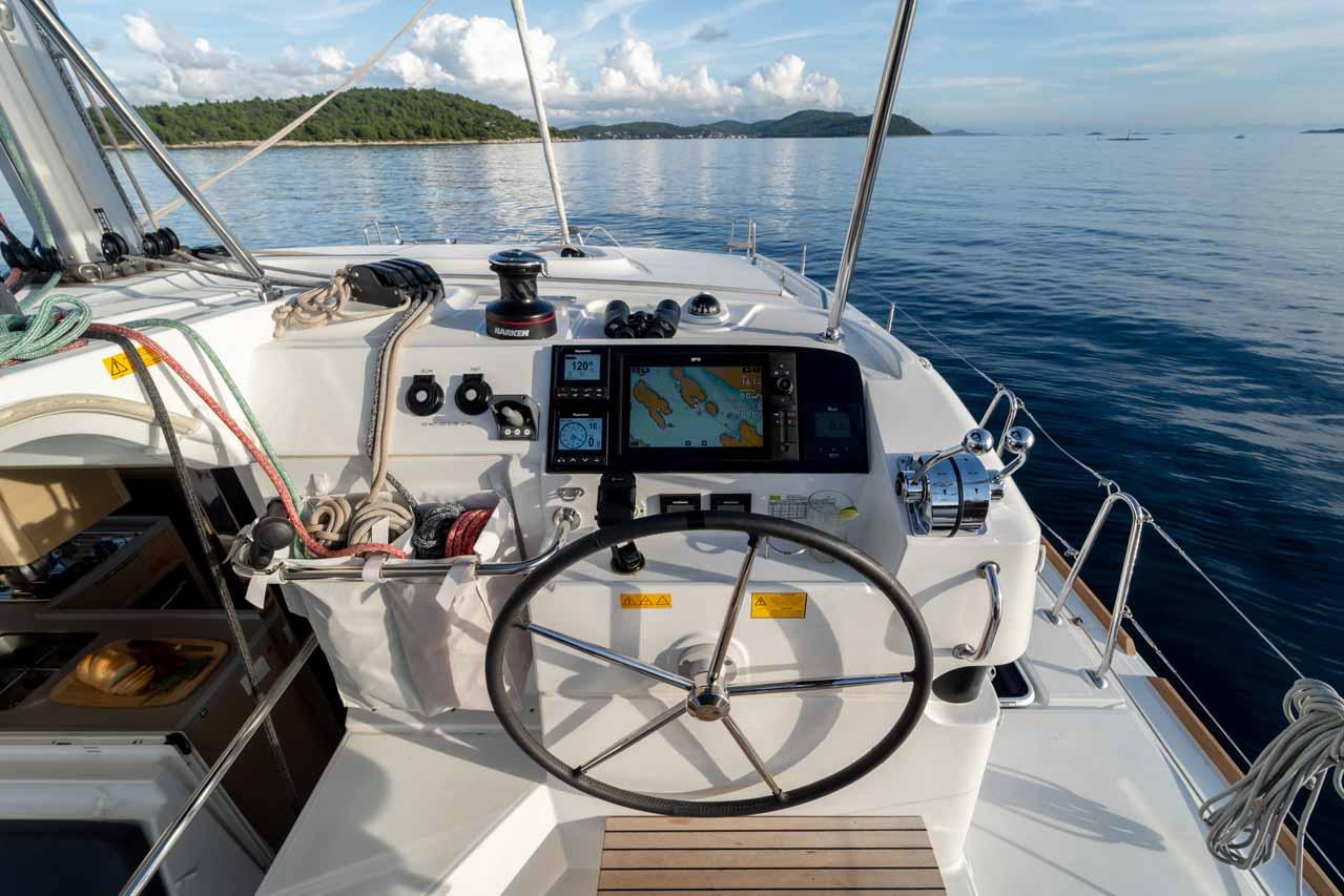 Lagoon 40 - 4 + 2 cab, picture 12