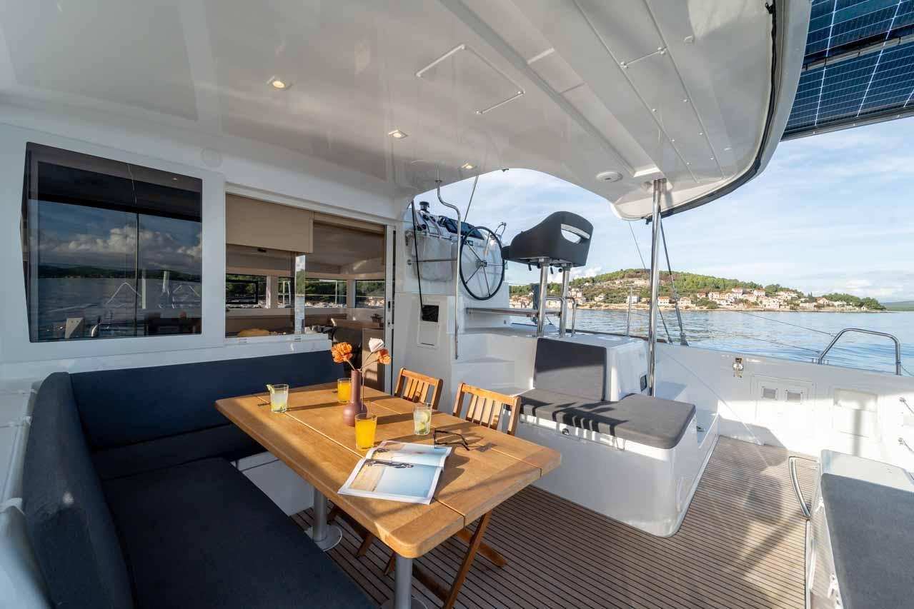 Lagoon 40 - 4 + 2 cab, picture 11