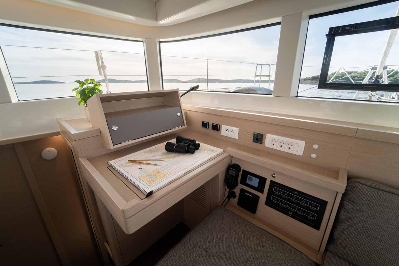 Lagoon 40 - 4 + 2 cab, picture 21