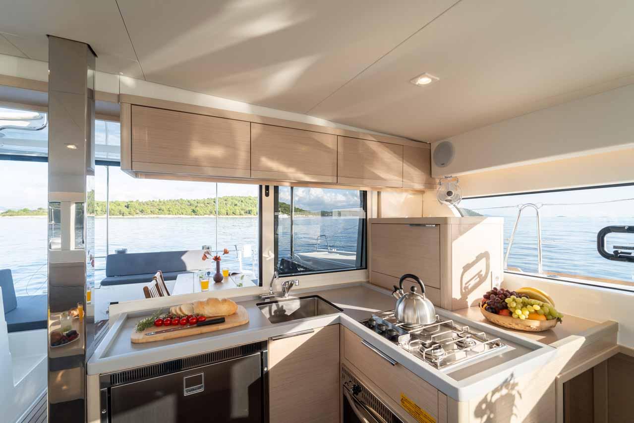 Lagoon 40 - 4 + 2 cab, picture 20