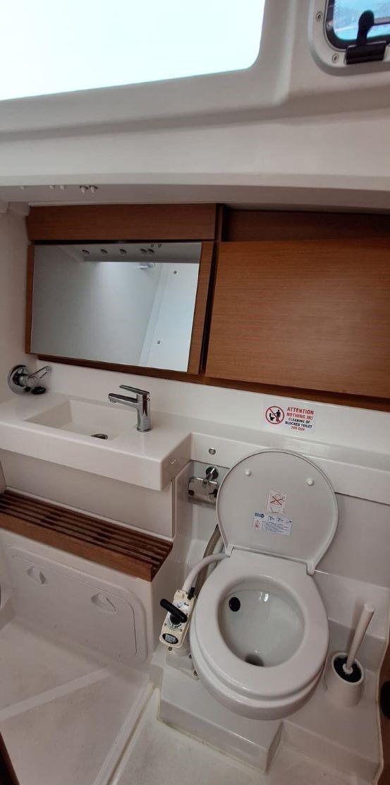 Sun Odyssey 440 - 4 cab., picture 14