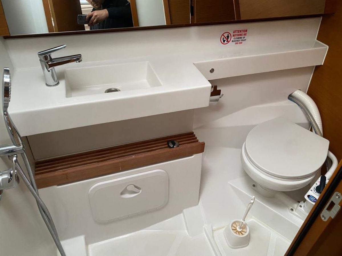 Sun Odyssey 440 - 4 cab., picture 15