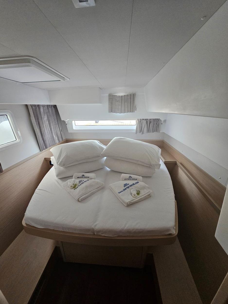 Lagoon 42 - 4 + 2 cab., picture 12
