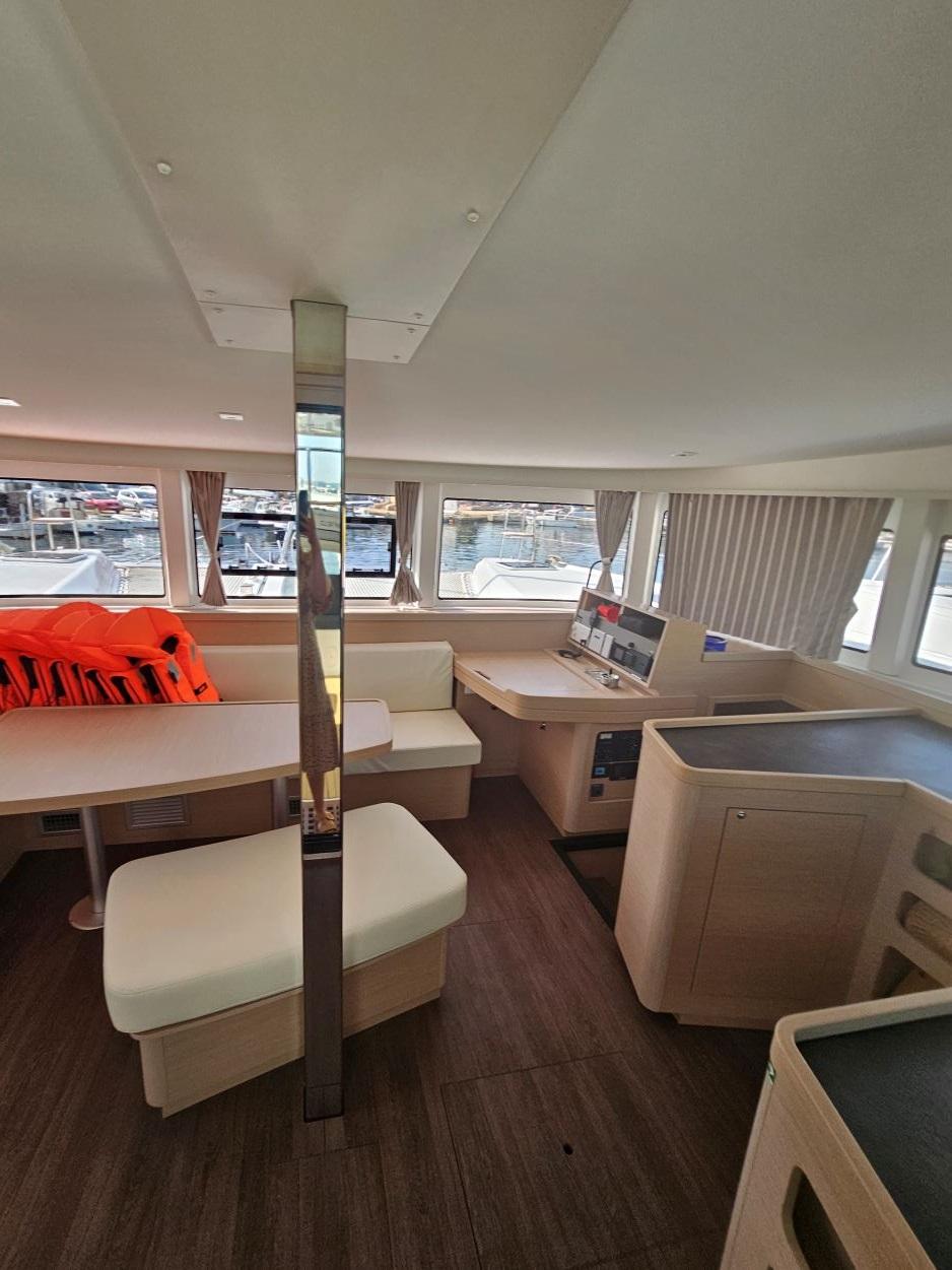 Lagoon 42 - 4 + 2 cab., picture 10