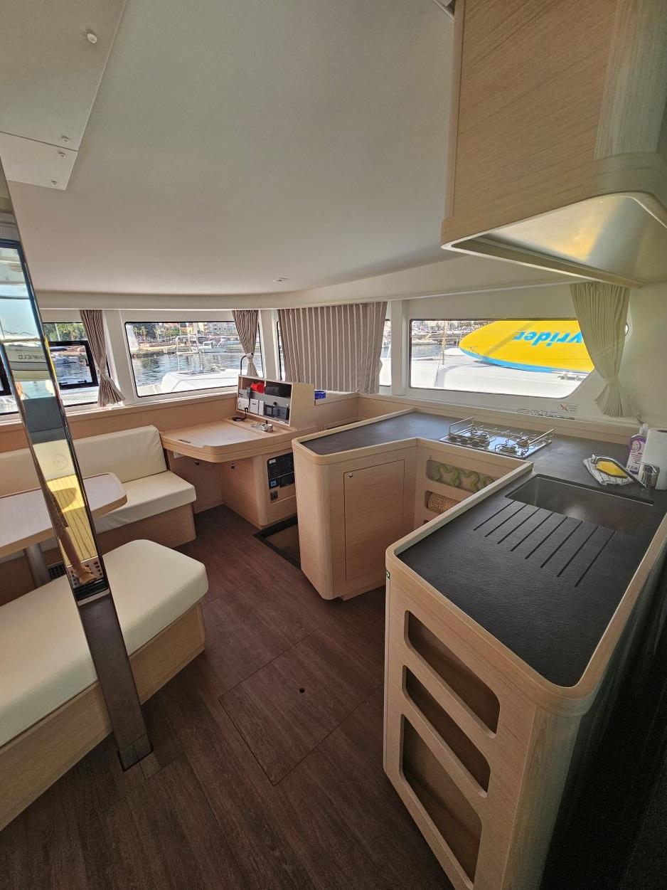 Lagoon 42 - 4 + 2 cab., picture 9