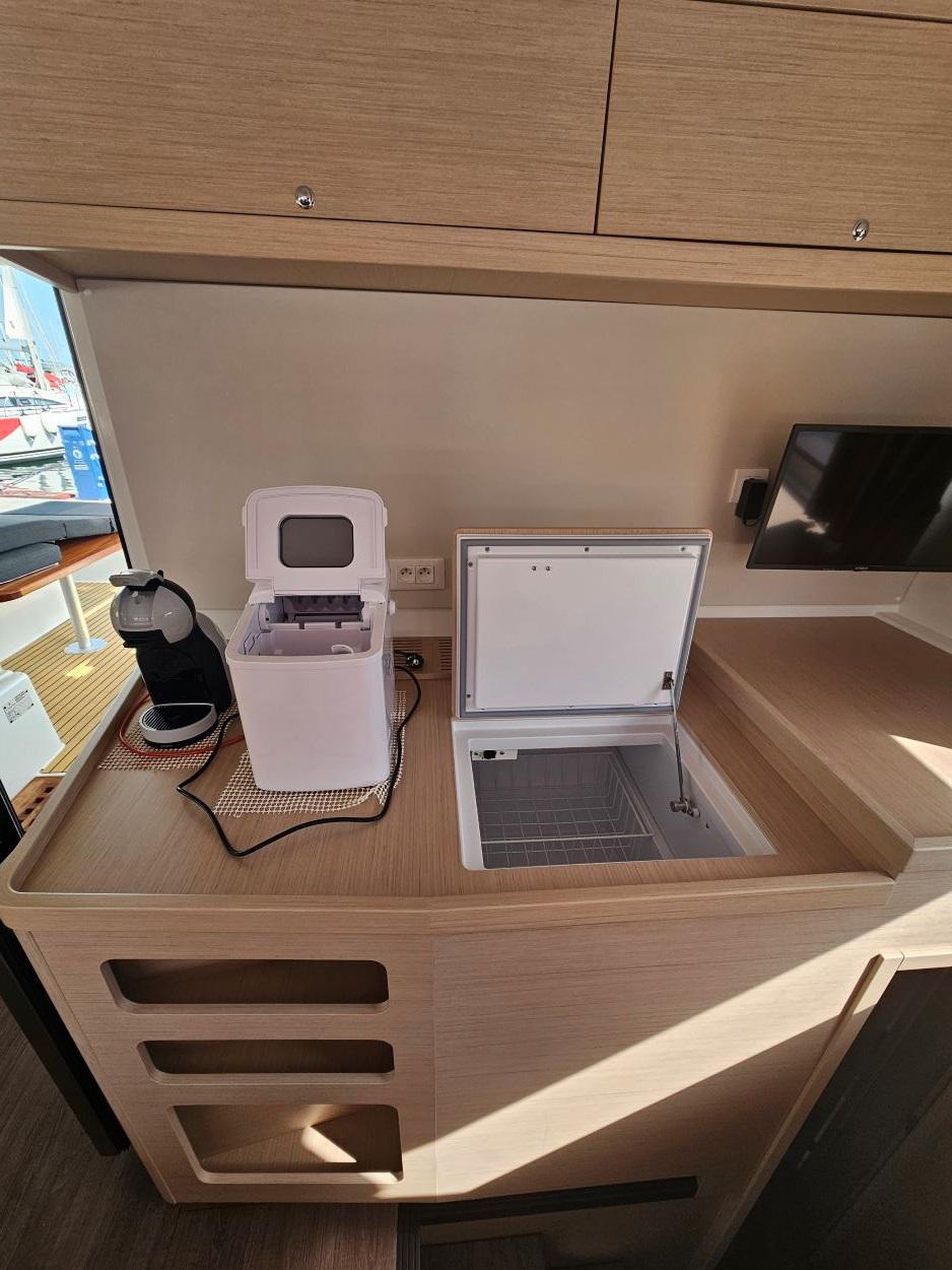 Lagoon 42 - 4 + 2 cab., picture 7