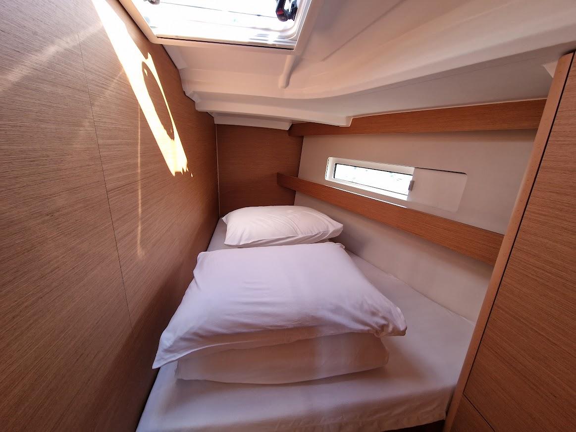 Sun Odyssey 440 - 4 cab., picture 13