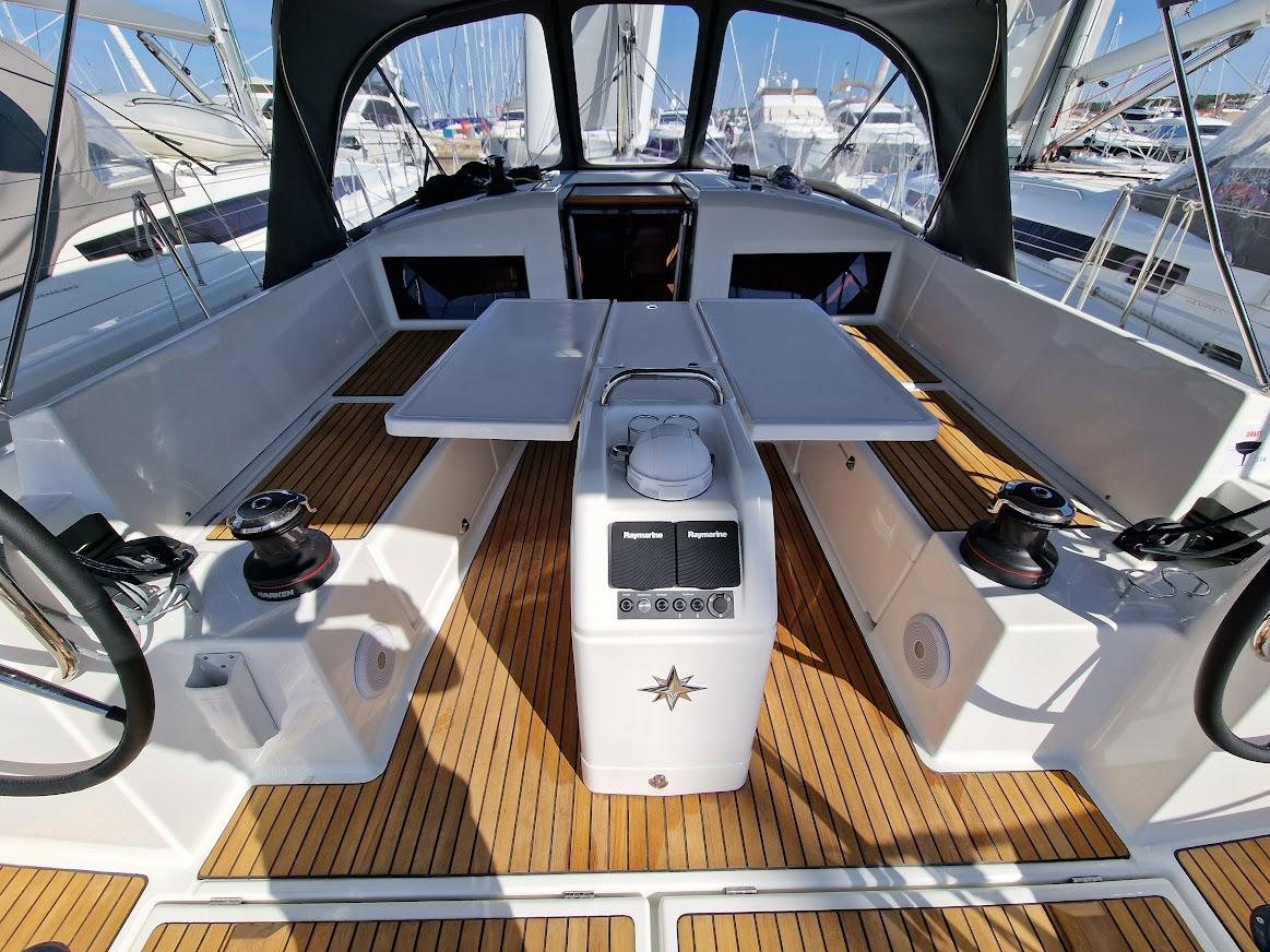 Sun Odyssey 440 - 4 cab., picture 5