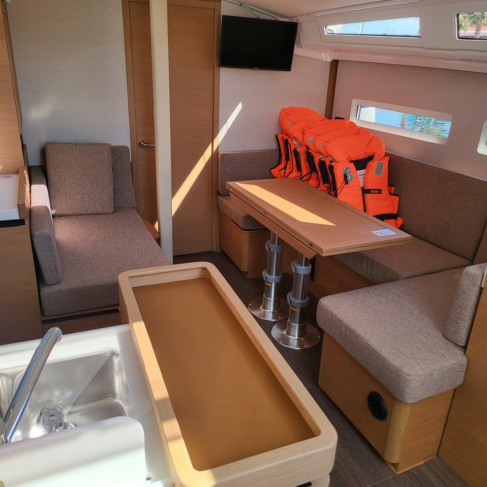 Sun Odyssey 410 - 3 cab., picture 6