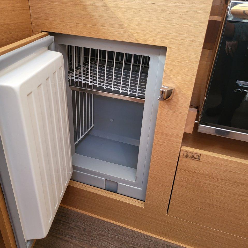 Sun Odyssey 410 - 3 cab., picture 9