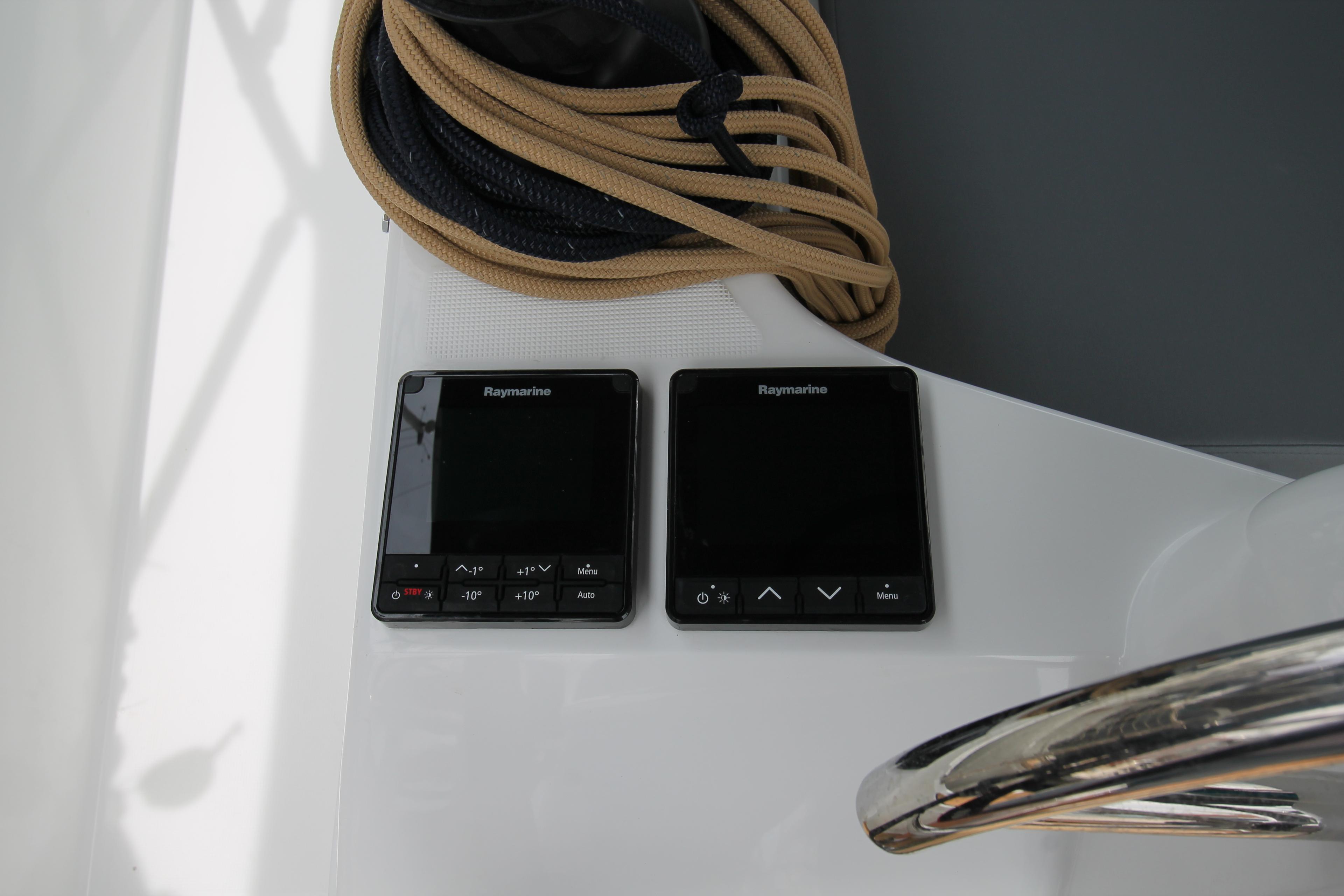 Sun Odyssey 380 - 3 cab., picture 5