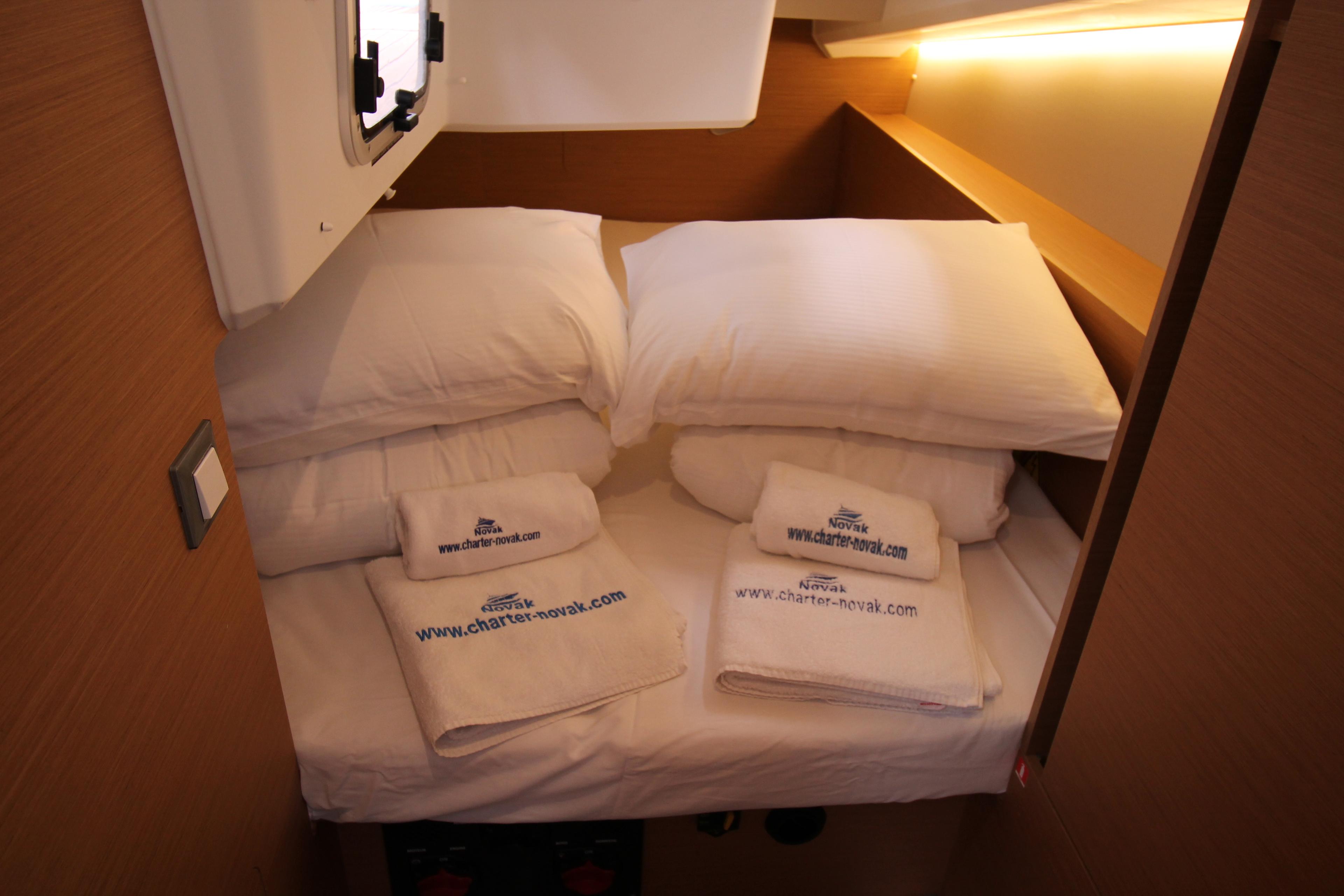 Sun Odyssey 380 - 3 cab., picture 10