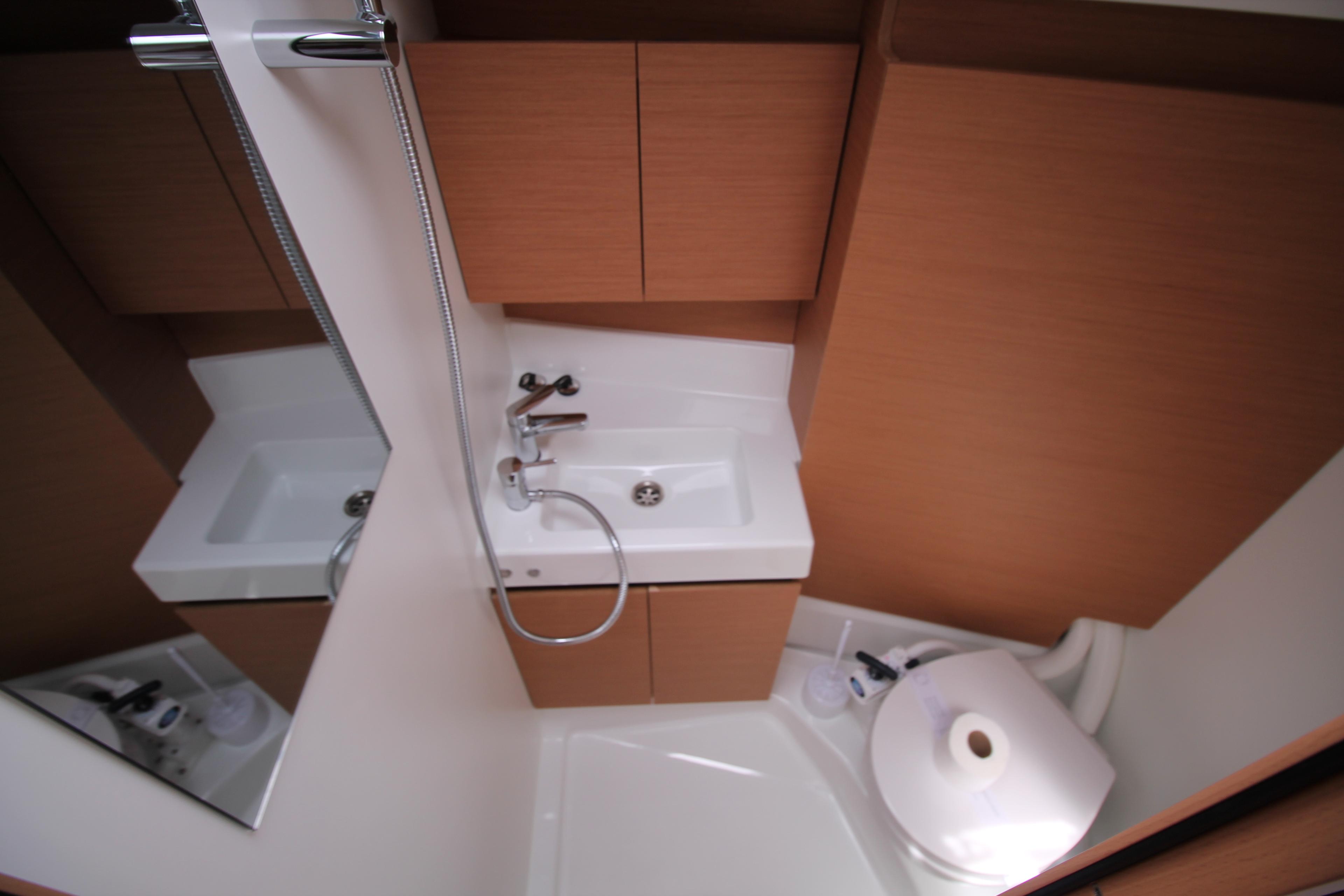 Sun Odyssey 380 - 3 cab., picture 13