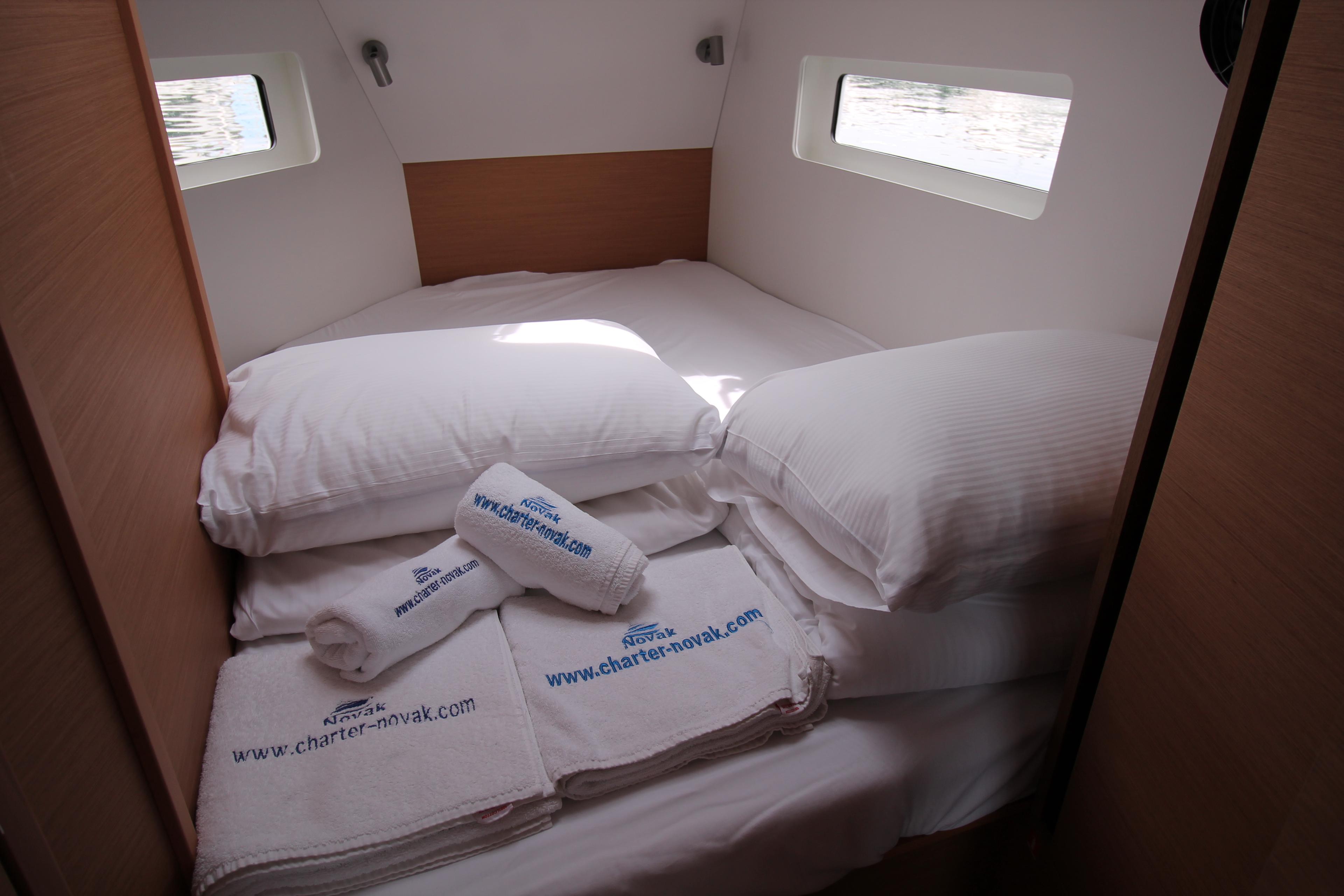 Sun Odyssey 380 - 3 cab., picture 12