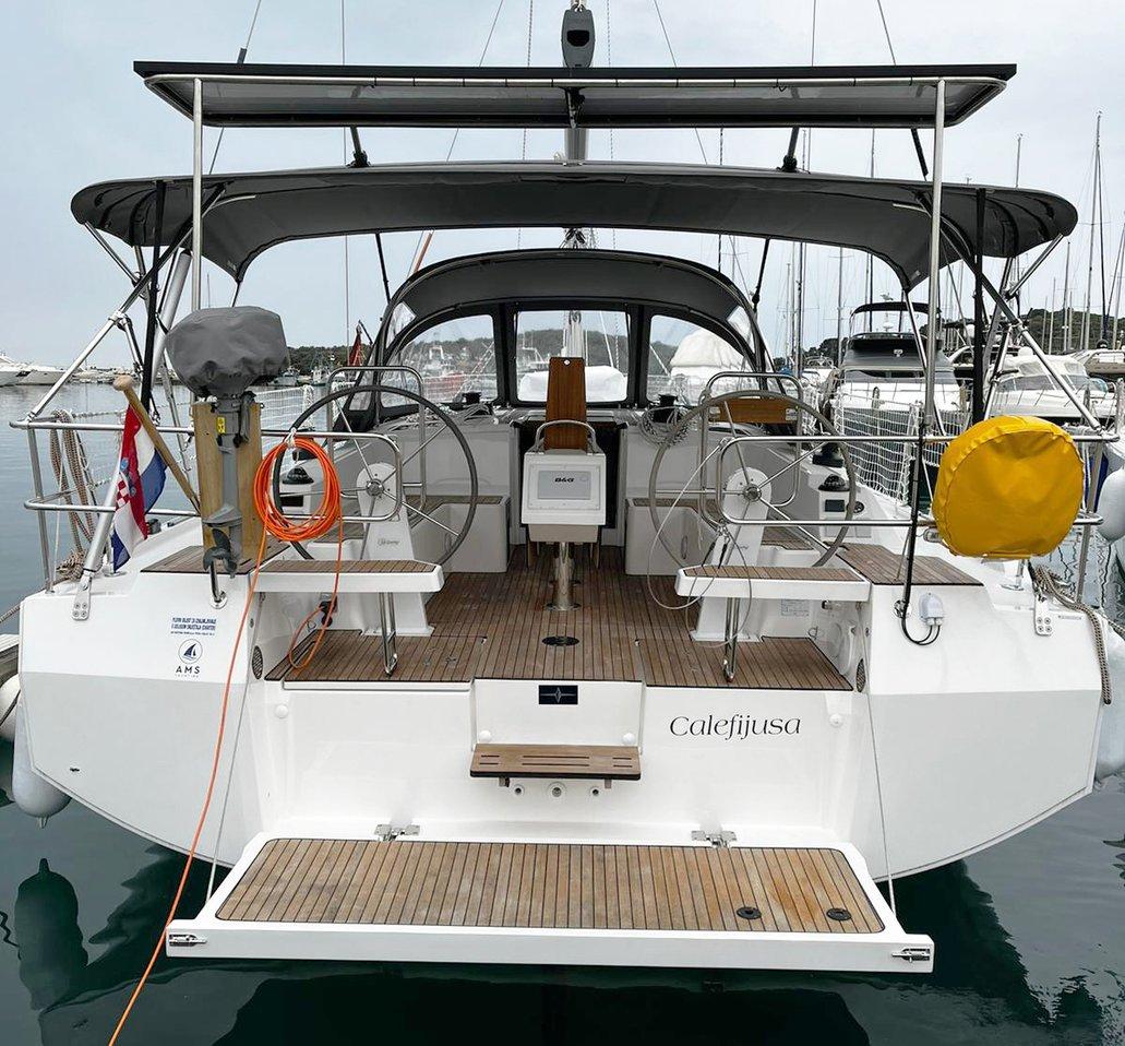 Bavaria C42, picture 1