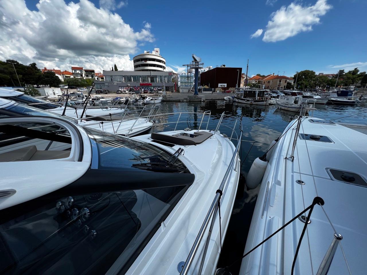 Bavaria 33 Sport HT, picture 6