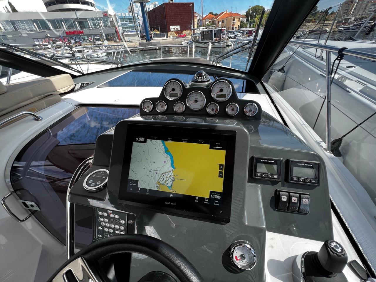 Bavaria 33 Sport HT, picture 8