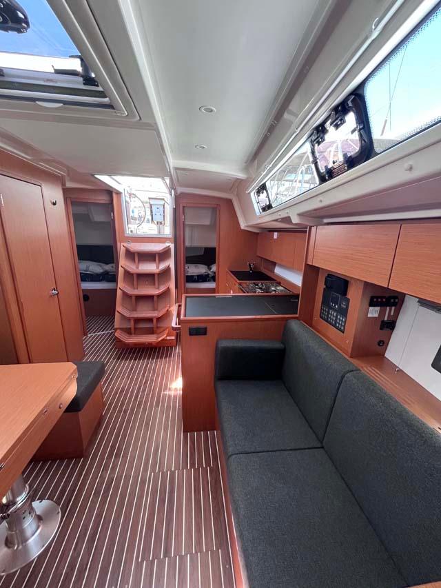 Bavaria C38, picture 12