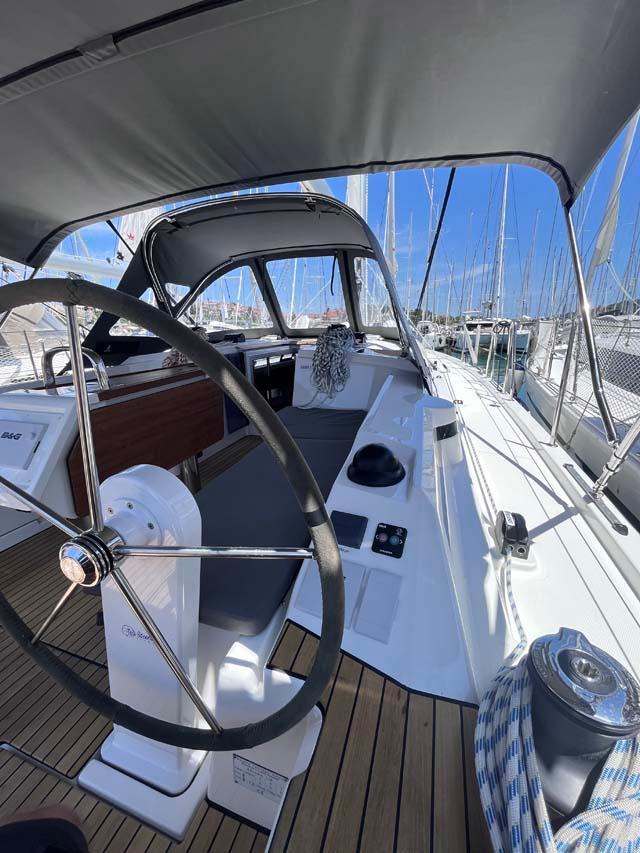 Bavaria C38, picture 7