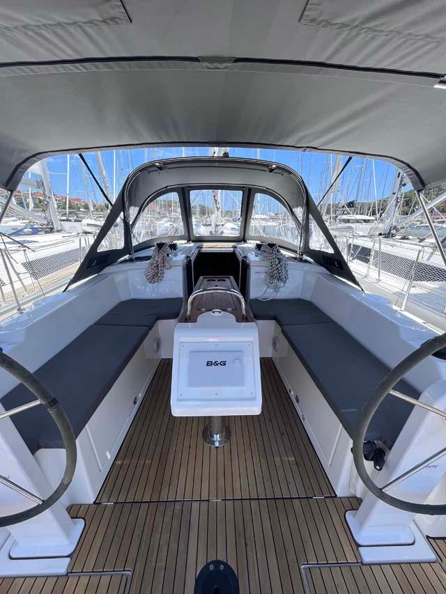 Bavaria C38, picture 6