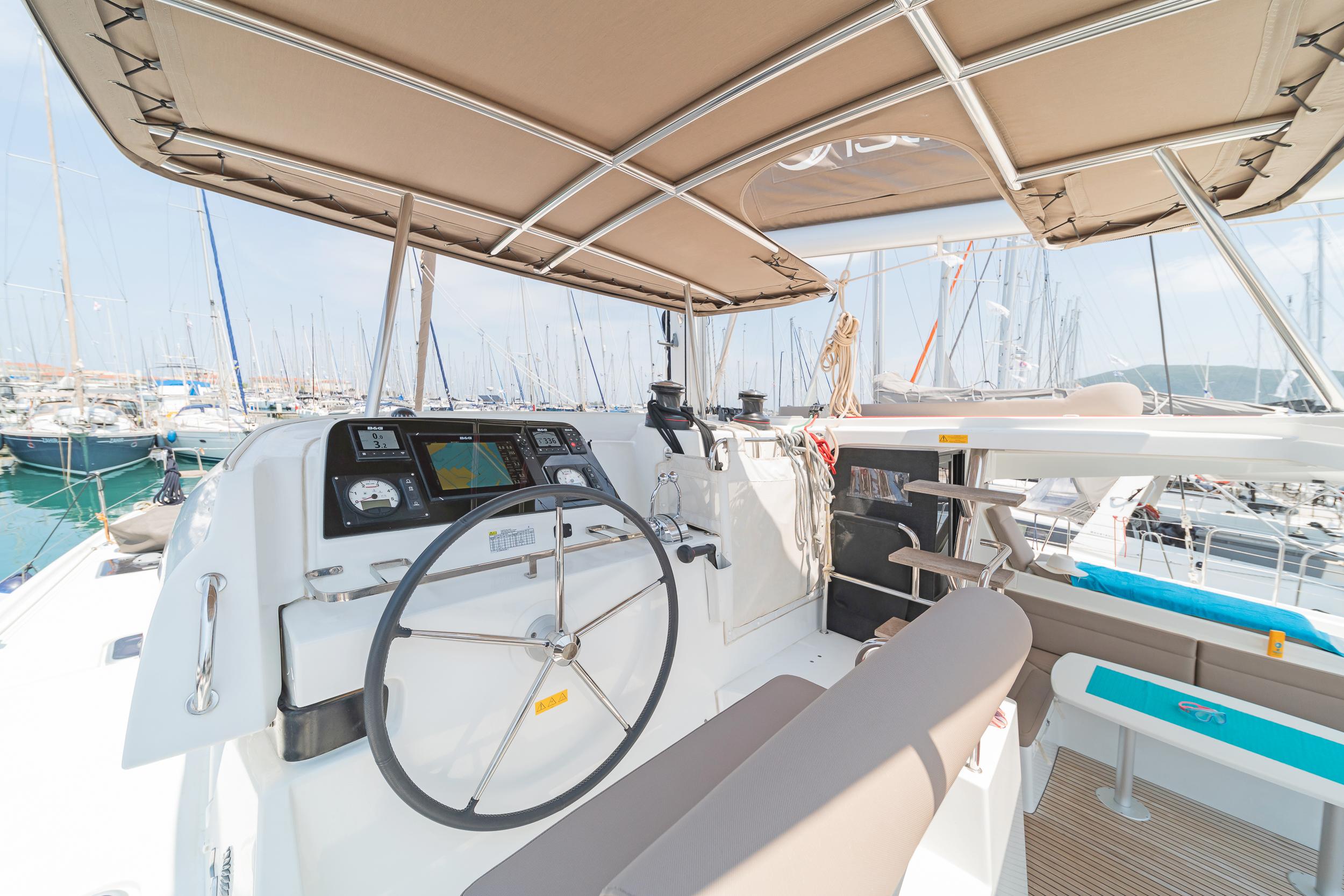 Lagoon 42 - 4 + 1 cab., picture 7