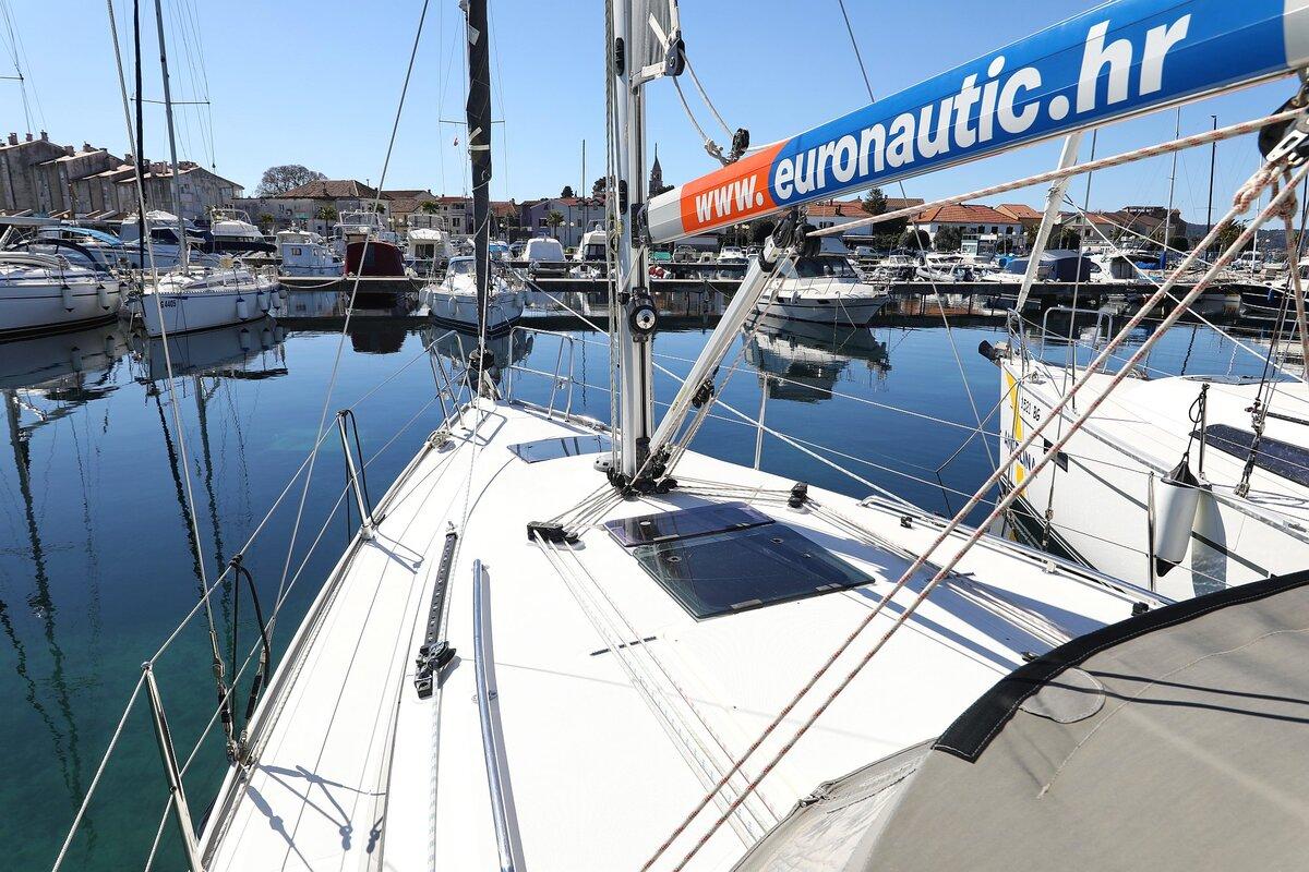 Bavaria Cruiser 34, picture 6