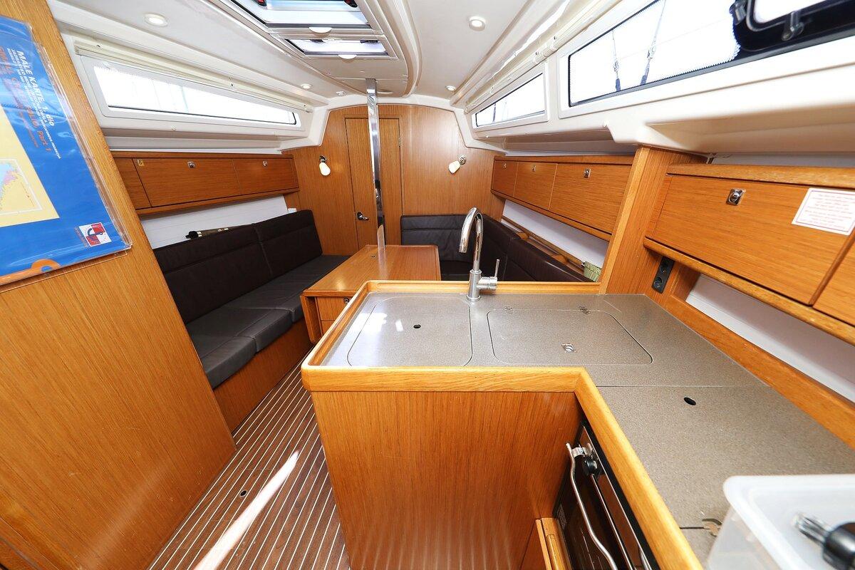 Bavaria Cruiser 34, picture 11