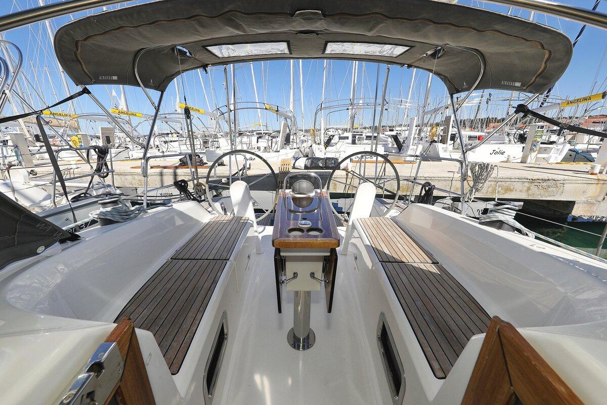 Bavaria Cruiser 34, picture 9