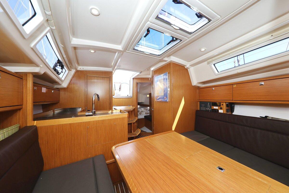Bavaria Cruiser 34, picture 15