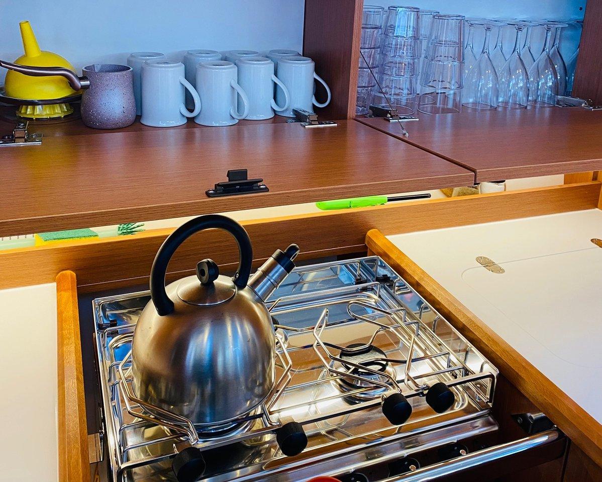 Bavaria C38, picture 9