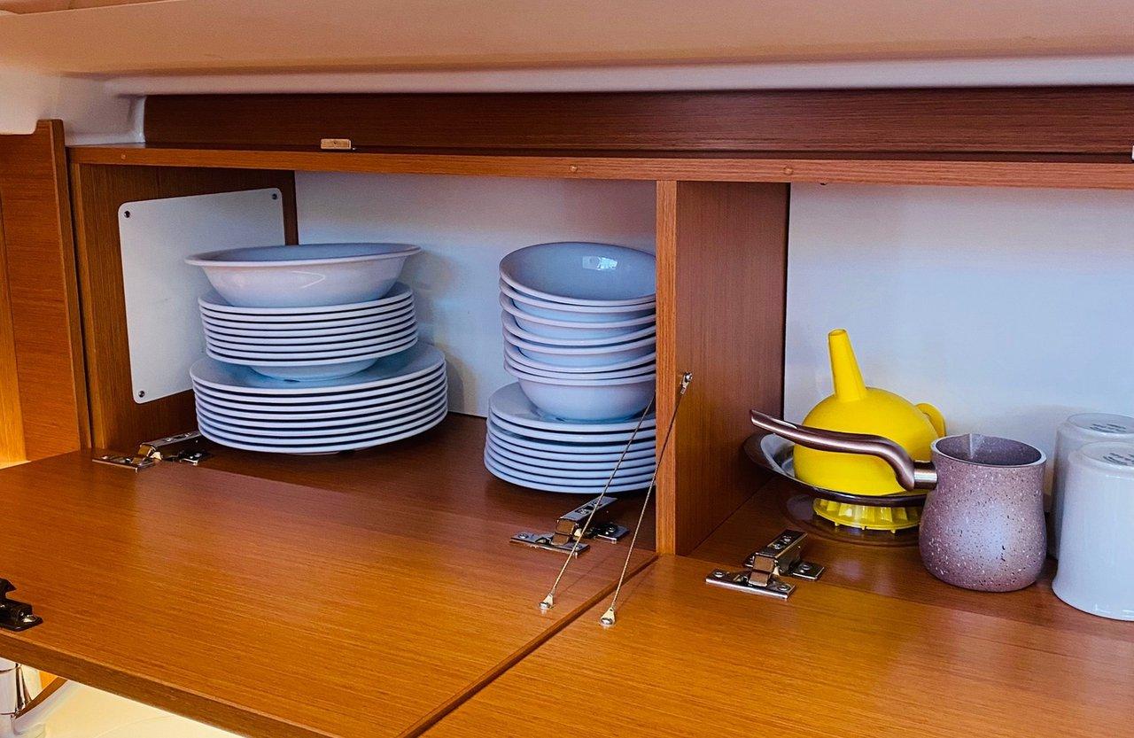 Bavaria C38, picture 10