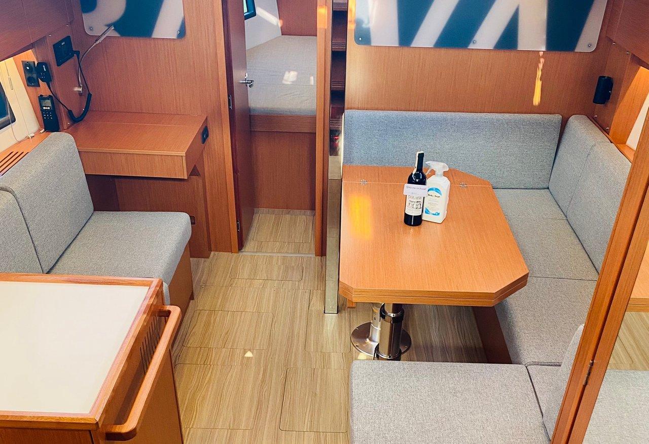 Bavaria C38, picture 5