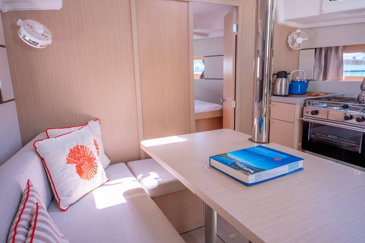 Oceanis 38.1, picture 22