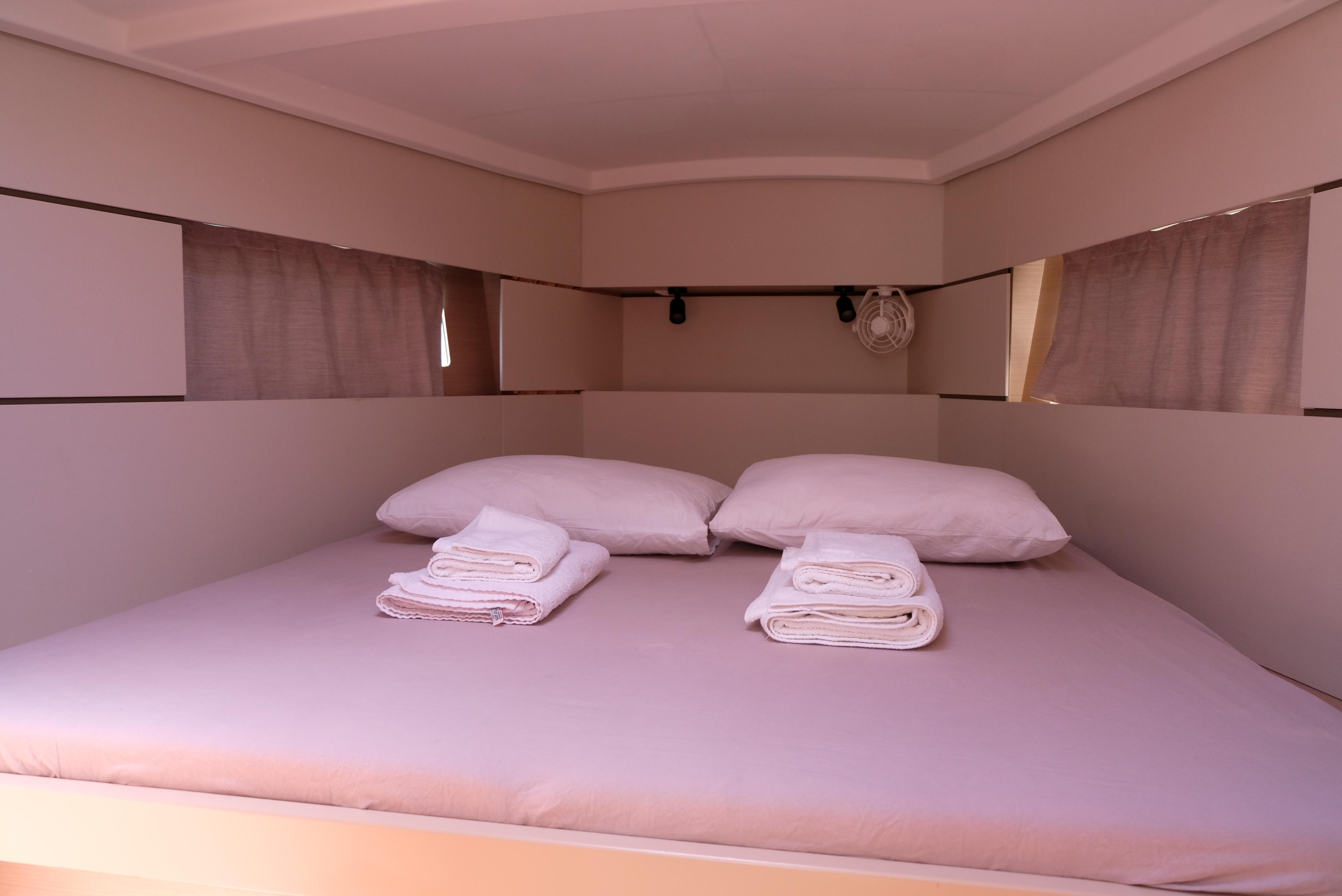 Oceanis 38.1, picture 3