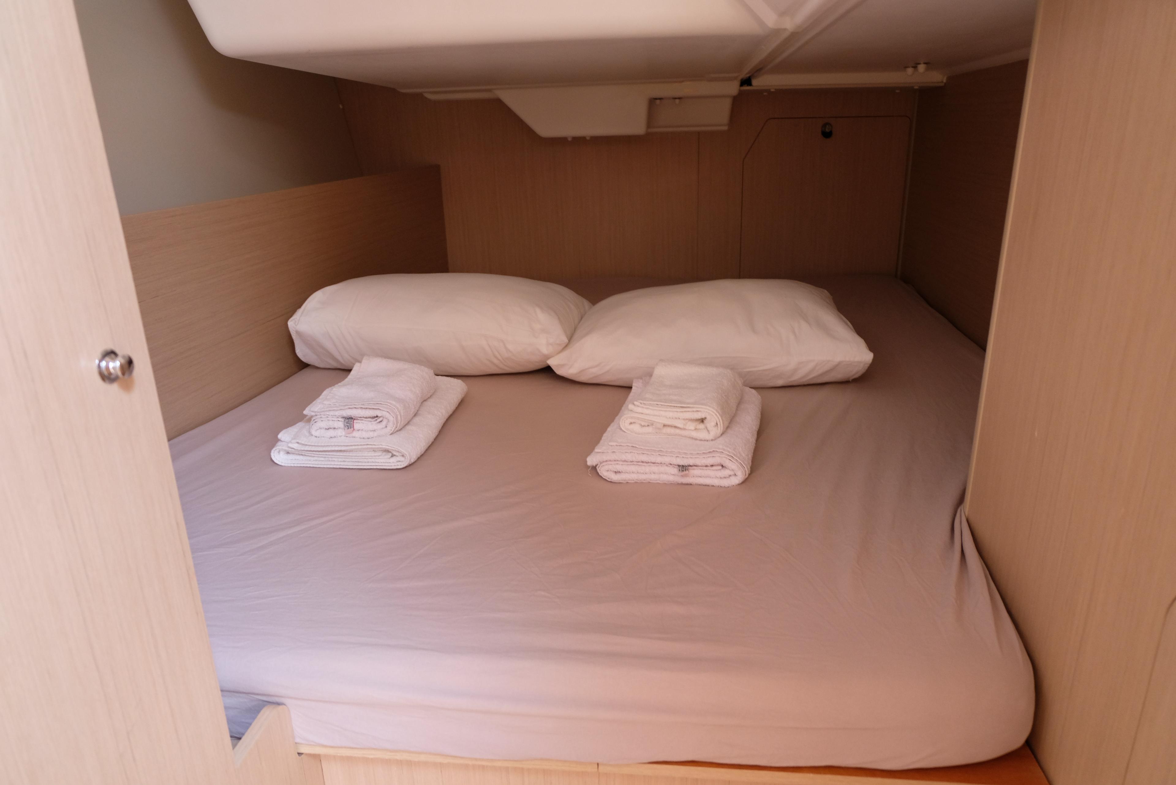 Oceanis 38.1, picture 4