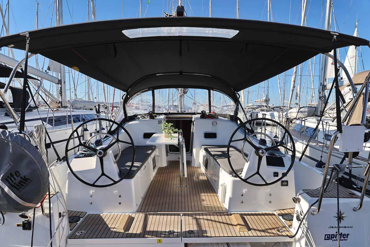 Sun Odyssey 380 Performance - 3 cab., picture 7