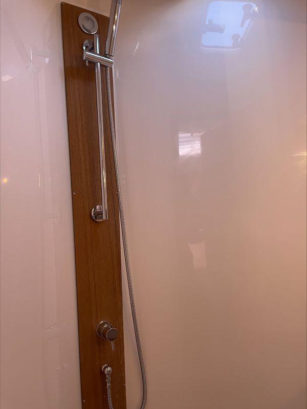 Dufour 470 - 3 cab., picture 17