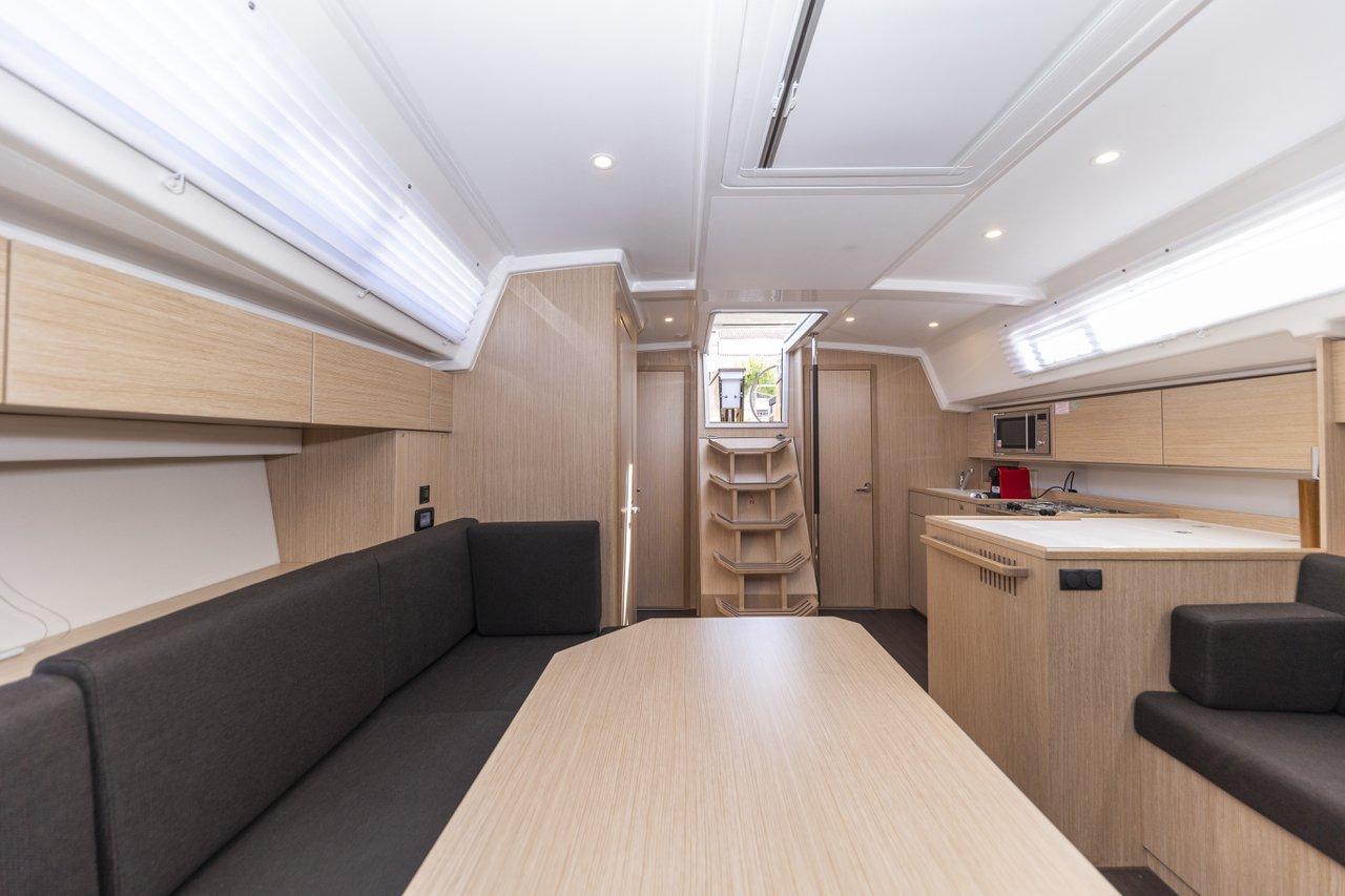 Bavaria C42, picture 19