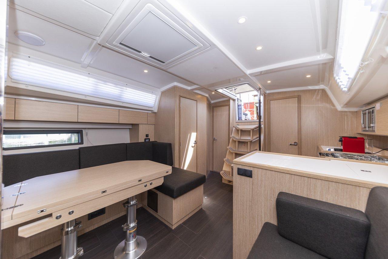 Bavaria C42, picture 18