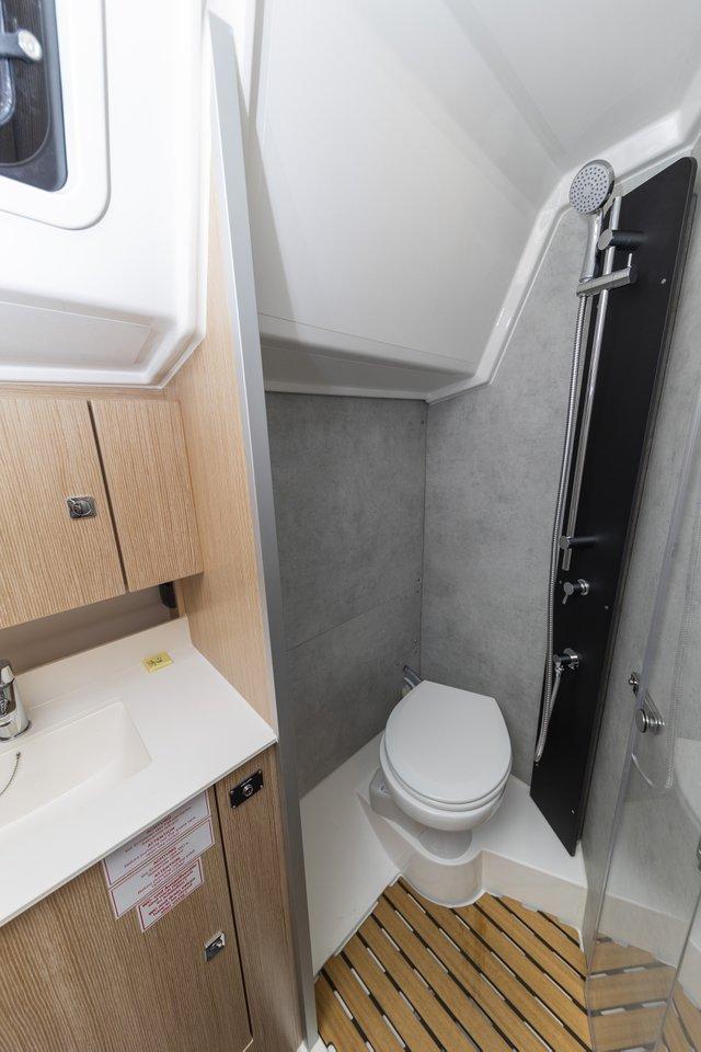 Bavaria C42, picture 32