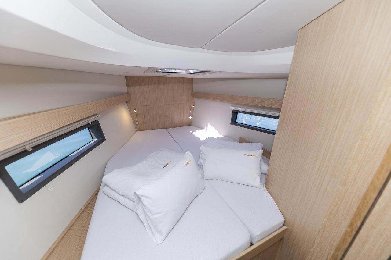 Bavaria C42, picture 28