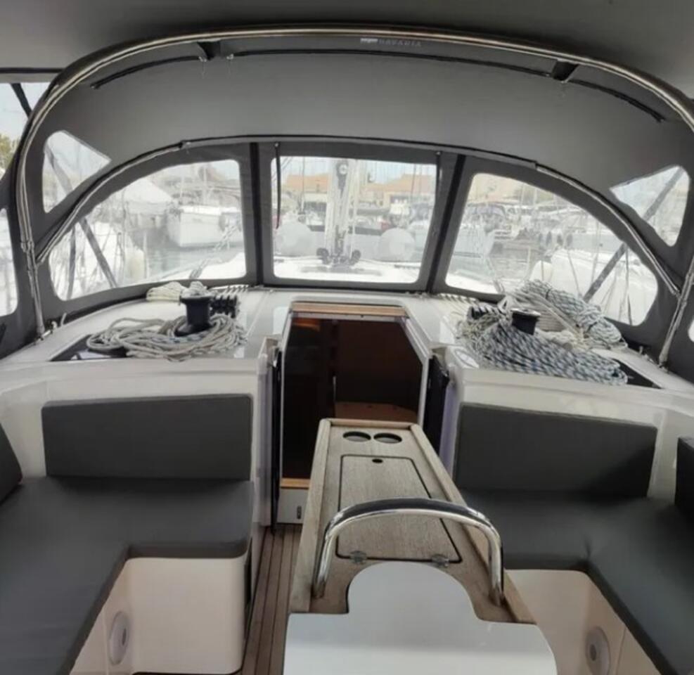 Bavaria C42, picture 9