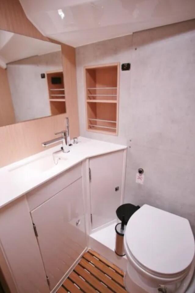 Bavaria C42, picture 16