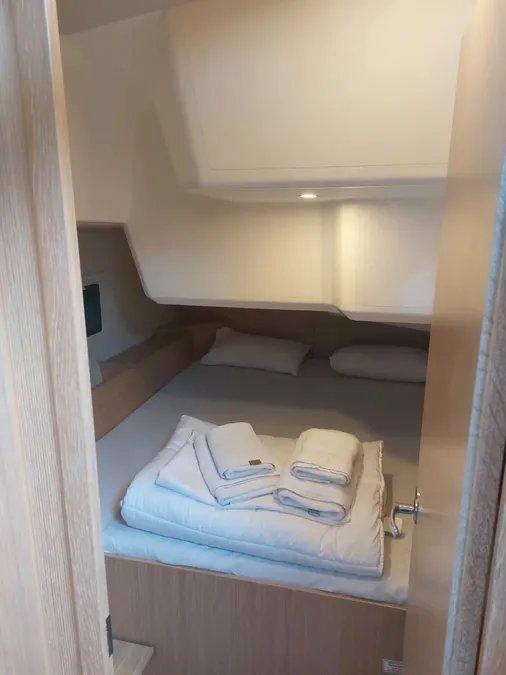 Bavaria C42, picture 18