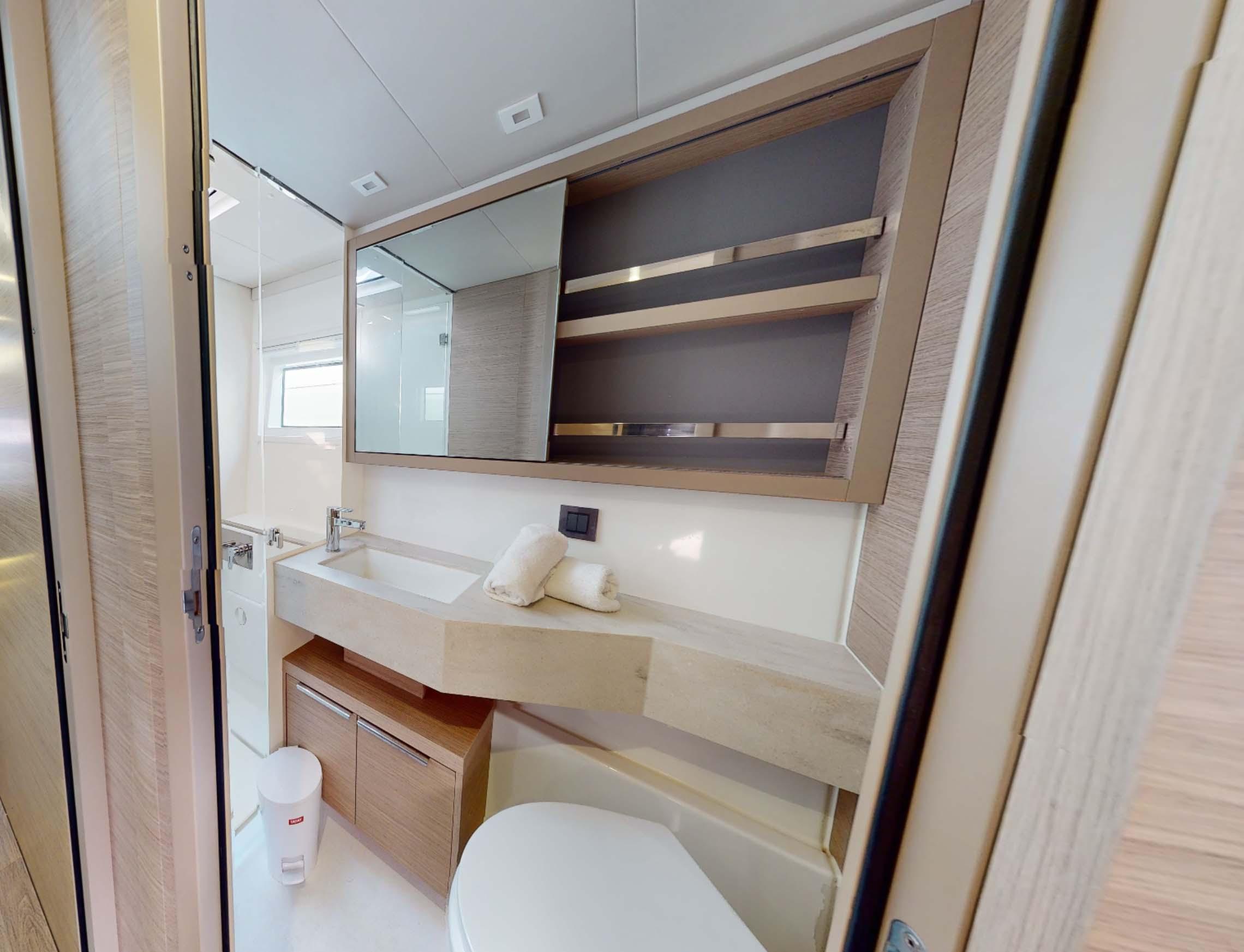 Lagoon 46 Fly, picture 12